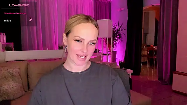 Libby Nora online show from December 4, 2024, 5:44 pm