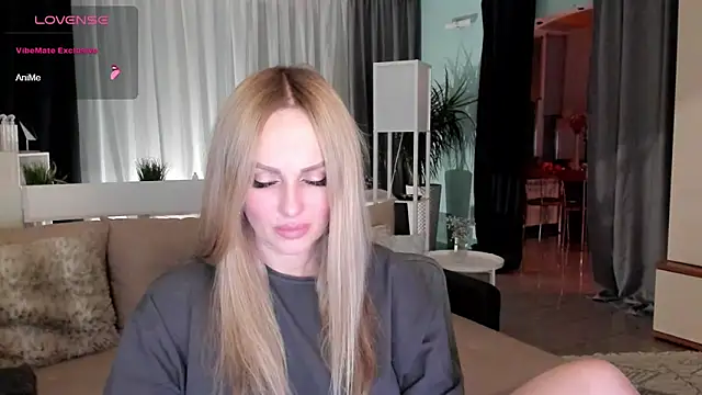 Libby Nora online show from December 11, 2024, 3:58 pm