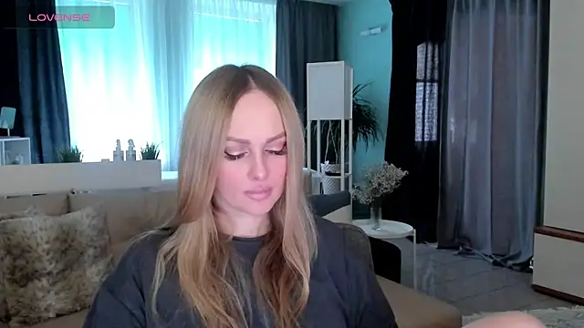 Libby Nora online show from February 18, 2025, 8:49 am