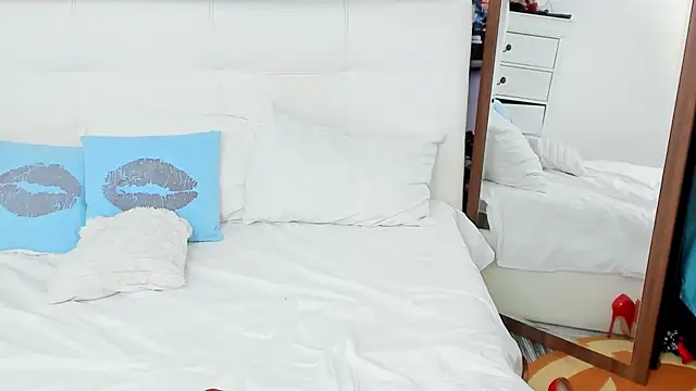 Snapshot of IvyHotFoxy chatting on March 6, 2025, 11:36 am IvyHotFoxy online show from March 6, 2025, 11:36 am