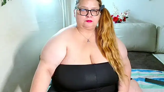 sexymollig online show from December 13, 2024, 2:16 pm