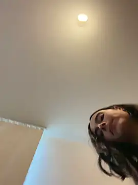 swrennn19 online show from April 26, 2026, 9:34 pm