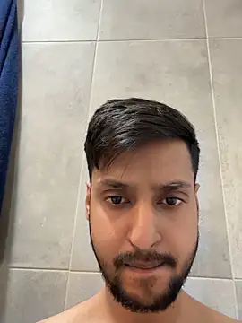 dhruv9413 online show from April 28, 2026, 3:17 pm