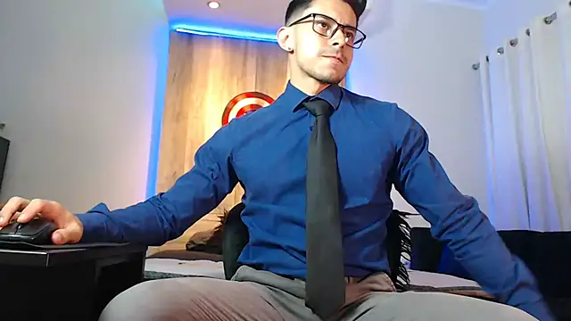 Andrew 4  online show from December 11, 2024, 6:14 am