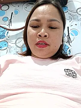 XXLorie 02 online show from January 9, 2026, 2:47 am