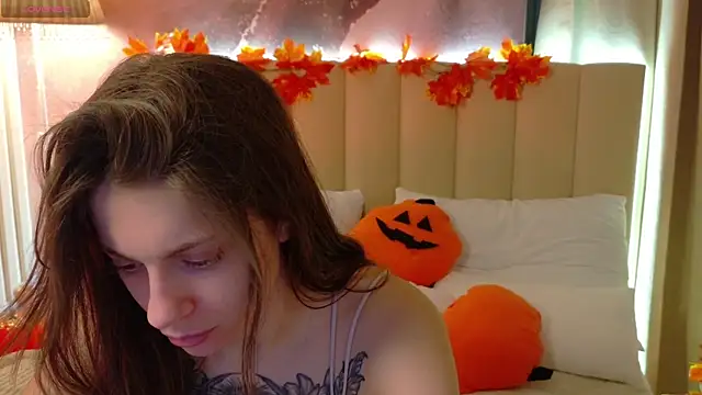 Snapshot of Eille_Elfie chatting on October 23, 2025, 4:45 am Eille Elfie online show from October 23, 2025, 4:45 am