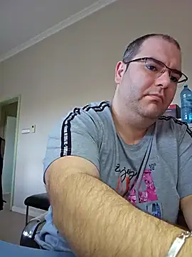 Snapshot of Andrew1900529 chatting on January 28, 2025, 12:22 pm Andrew1900529 online show from January 28, 2025, 12:22 pm