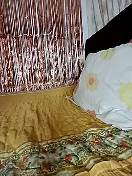 LUNAdeMARTE online show from November 15, 2025, 1:14 am