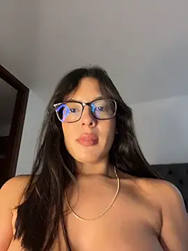 Snapshot of kamivolkano chatting on November 2, 2025, 7:27 pm kamivolkano online show from November 2, 2025, 7:27 pm