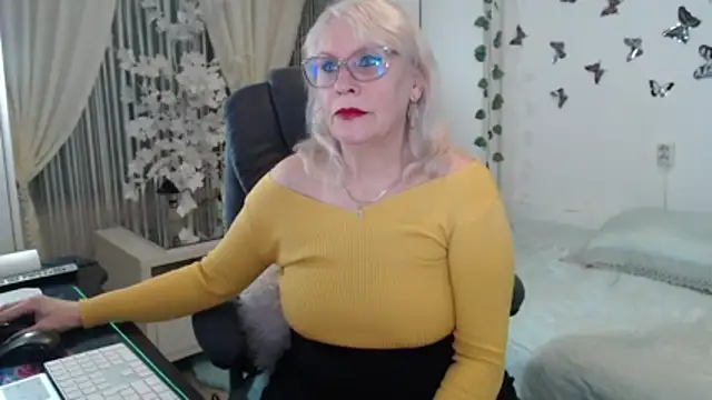 Ghertrude52 online show from March 3, 2026, 4:40 am