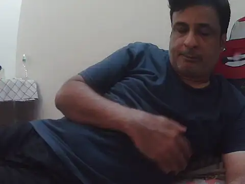 Snapshot of desipapaxxx chatting on November 15, 2025, 11:10 pm desipapaxxx online show from November 15, 2025, 11:10 pm