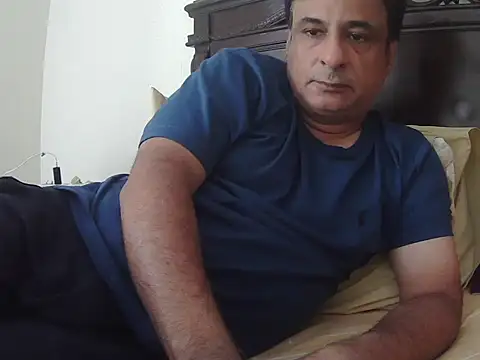 Snapshot of desipapaxxx chatting on November 28, 2025, 7:00 am desipapaxxx online show from November 28, 2025, 7:00 am