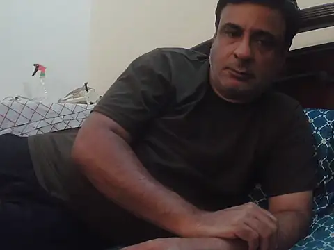 Snapshot of desipapaxxx chatting on March 3, 2026, 8:04 pm desipapaxxx online show from March 3, 2026, 8:04 pm