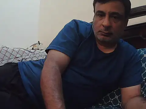 Snapshot of desipapaxxx chatting on March 5, 2026, 3:24 am desipapaxxx online show from March 5, 2026, 3:24 am