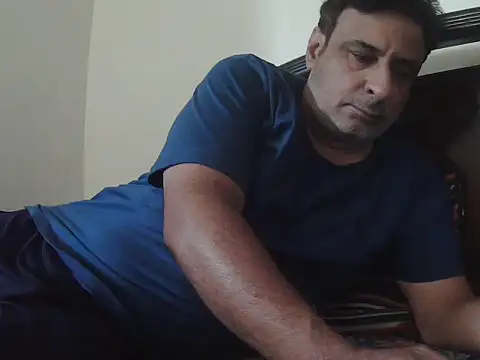 Snapshot of desipapaxxx chatting on March 30, 2026, 9:54 am desipapaxxx online show from March 30, 2026, 9:54 am