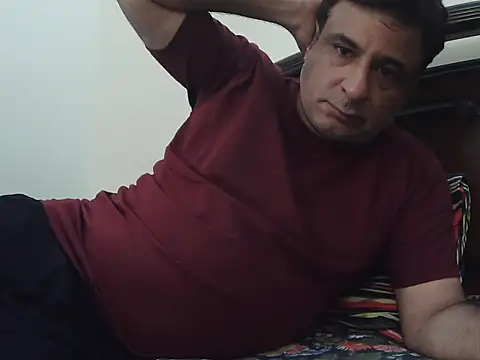 Snapshot of desipapaxxx chatting on April 3, 2026, 8:23 am desipapaxxx online show from April 3, 2026, 8:23 am