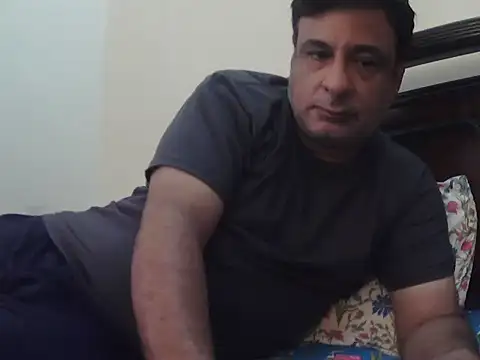 Snapshot of desipapaxxx chatting on April 12, 2026, 4:50 am desipapaxxx online show from April 12, 2026, 4:50 am