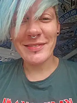 Snapshot of PinkTheHawk chatting on January 1, 2025, 8:58 pm PinkTheHawk online show from January 1, 2025, 8:58 pm