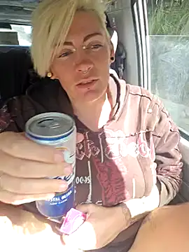 Snapshot of PinkTheHawk chatting on March 20, 2025, 2:51 am PinkTheHawk online show from March 20, 2025, 2:51 am