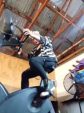 PinkTheHawk online show from November 28, 2025, 12:46 am