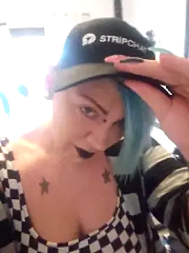 PinkTheHawk online show from April 5, 2026, 11:13 pm