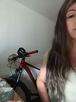 Snapshot of emma_tour chatting on June 9, 2026, 3:45 pm emma tour online show from June 9, 2026, 3:45 pm