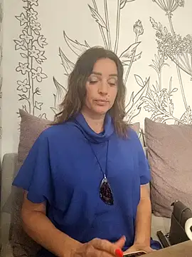 EvaXOAir online show from February 5, 2025, 2:40 am