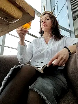 EvaXOAir online show from March 3, 2026, 6:08 am