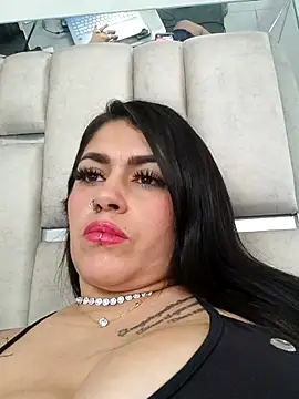 chelaqueen  online show from March 30, 2026, 7:48 pm