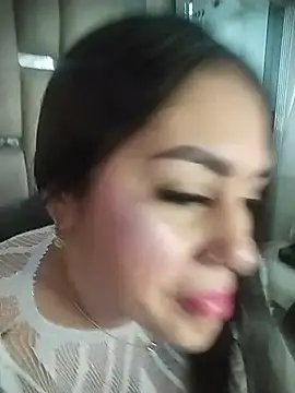 Snapshot of chelaqueen_ chatting on July 13, 2026, 7:27 pm chelaqueen online show from July 13, 2026, 7:27 pm