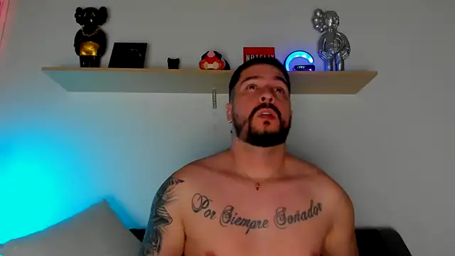 camilo restrepo21 online show from February 26, 2025, 10:53 pm