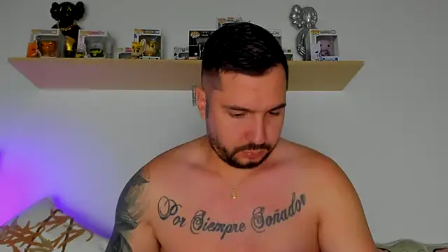 camilo restrepo21 online show from February 19, 2026, 1:23 am