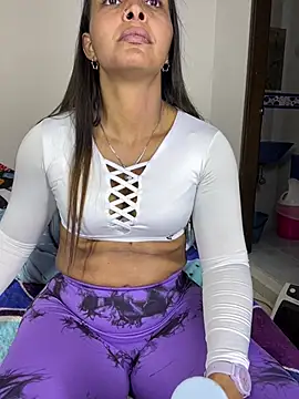 Snapshot of sandylau chatting on February 9, 2026, 6:12 pm sandylau online show from February 9, 2026, 6:12 pm