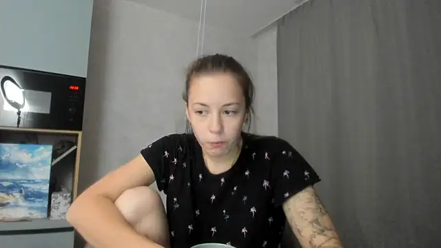 Snapshot of why_again_me chatting on November 9, 2025, 7:01 pm why again me online show from November 9, 2025, 7:01 pm