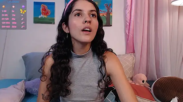 lailypink online show from January 20, 2025, 2:01 am