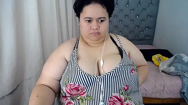 hotlesby4uxxx online show from December 27, 2024, 4:54 pm