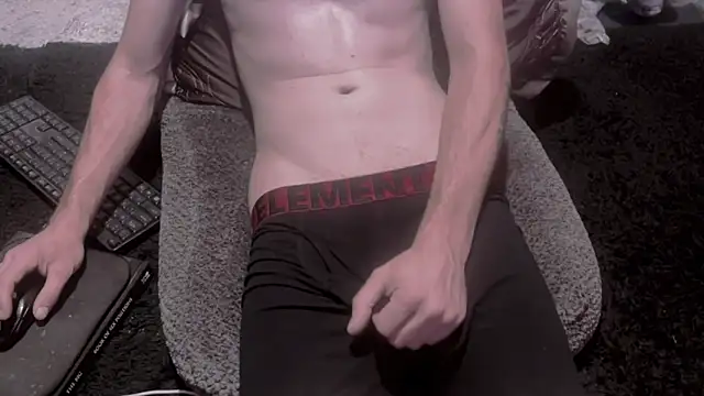 Snapshot of Happier_Naked chatting on May 7, 2026, 10:53 am Happier Naked online show from May 7, 2026, 10:53 am