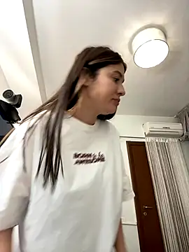 Snapshot of IrisBlues chatting on September 17, 2025, 4:19 pm IrisBlues online show from September 17, 2025, 4:19 pm