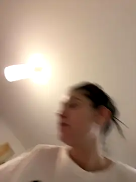 Snapshot of IrisBlues chatting on November 4, 2025, 5:23 pm IrisBlues online show from November 4, 2025, 5:23 pm