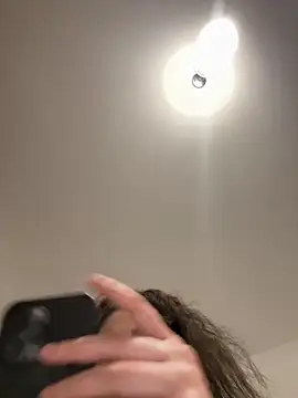 Snapshot of IrisBlues chatting on November 6, 2025, 5:25 pm IrisBlues online show from November 6, 2025, 5:25 pm