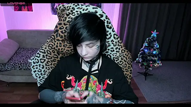 Snapshot of acid_trip1l chatting on December 7, 2024, 7:32 pm acid trip1l online show from December 7, 2024, 7:32 pm