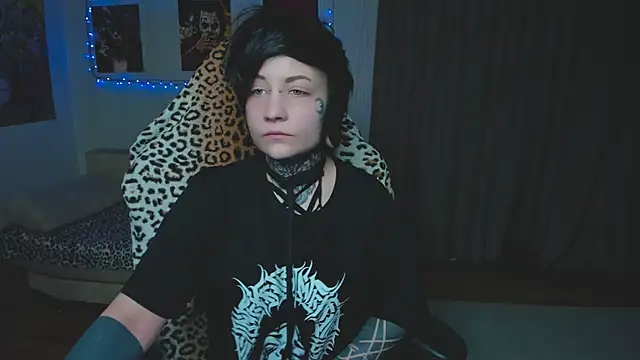 Snapshot of acid_trip1l chatting on October 13, 2025, 9:15 pm acid trip1l online show from October 13, 2025, 9:15 pm