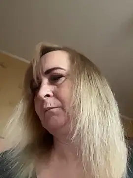 Irina2909xh online show from December 1, 2025, 8:41 am