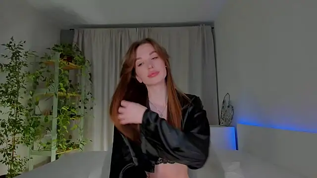 Snapshot of Masha_01 chatting on November 7, 2025, 10:21 pm Masha 01 online show from November 7, 2025, 10:21 pm