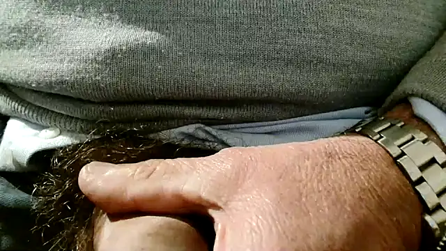 Snapshot of curcuro chatting on December 17, 2025, 4:46 pm curcuro online show from December 17, 2025, 4:46 pm