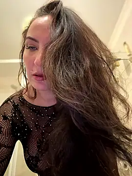 Snapshot of itsCassie chatting on January 13, 2026, 7:41 pm itsCassie online show from January 13, 2026, 7:41 pm