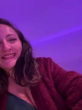 Snapshot of itsCassie chatting on February 4, 2026, 2:12 pm itsCassie online show from February 4, 2026, 2:12 pm