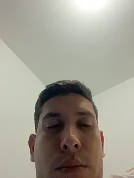 Eduardzmm online show from February 16, 2026, 11:01 pm