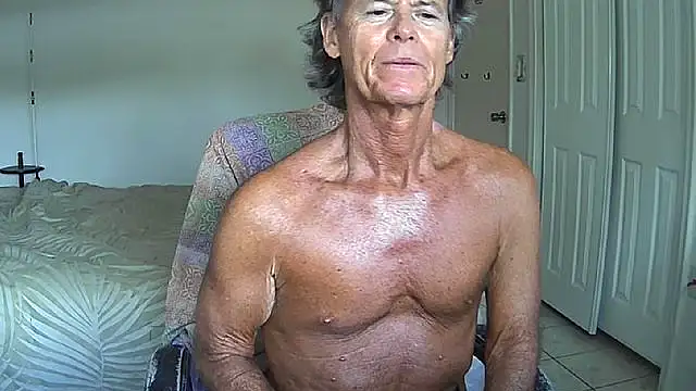 Snapshot of nakeedcowboi65 chatting on May 18, 2026, 9:42 pm nakeedcowboi65 online show from May 18, 2026, 9:42 pm