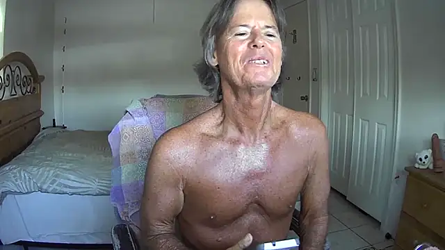 Snapshot of nakeedcowboi65 chatting on July 17, 2026, 12:56 pm nakeedcowboi65 online show from July 17, 2026, 12:56 pm